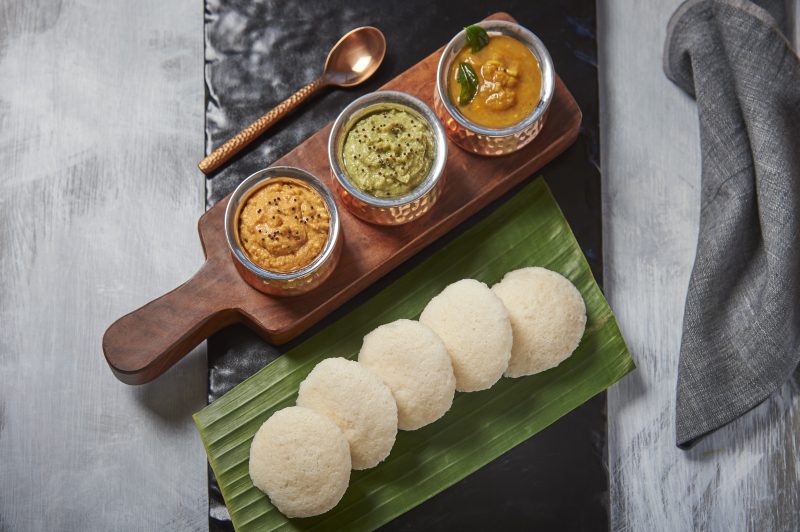 Idly with chutney & Sambar (4 pieces) ( Serves 1 )